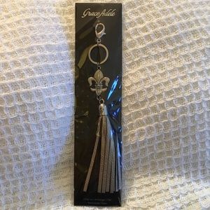 NWT Grace Adele Boleyn Tassel clip on